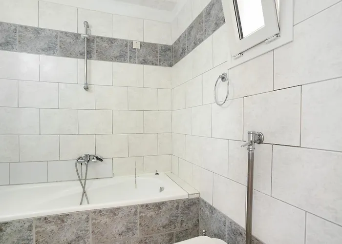 Mezoneta 4 아파트